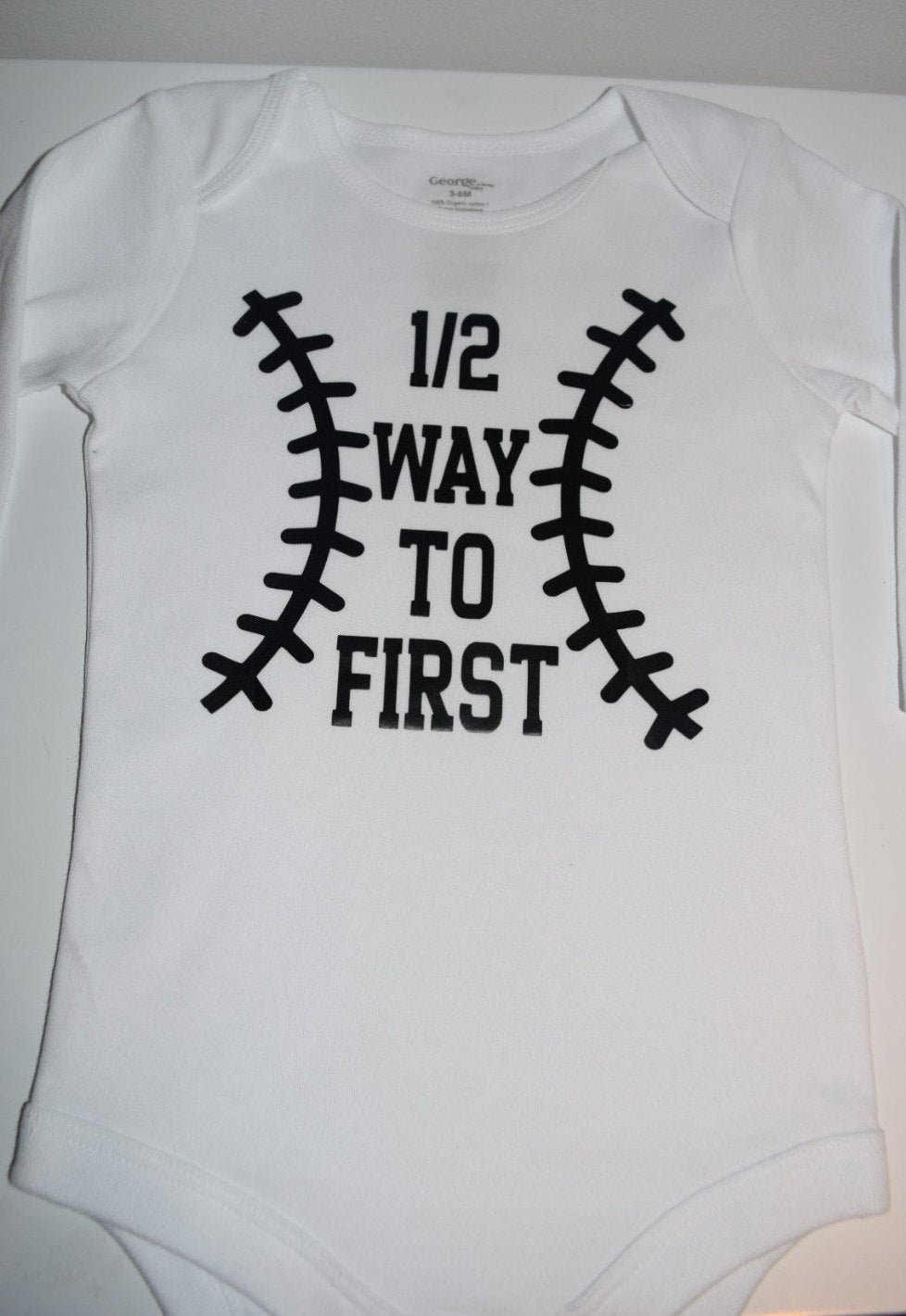 Half Birthday Baby Onesie | It's My Half Birthday Onesie | Birthday Baseball Onesie | 6 Months Birthday Onesie | New Mom Gift | Cake Smash - Creationz By Saba